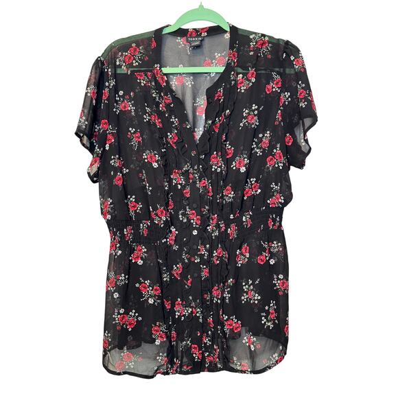 TORRID - RED ROSES ON BLACK BACKGROUND FLORAL TOP- Size 1( 14/16; 1X) - Picture 1 of 4